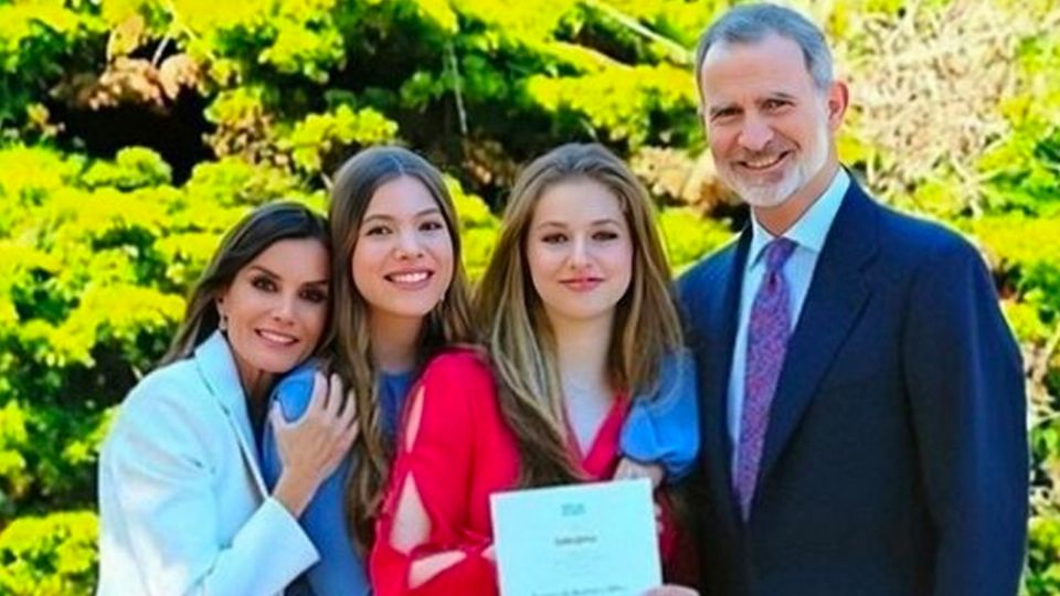 La infanta Sofía y la princesa Leonor deben acatarse al protocolo de la corona