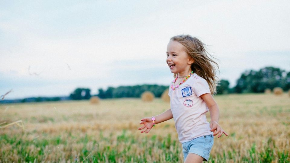 Esta es la forma como se comporta un niño feliz