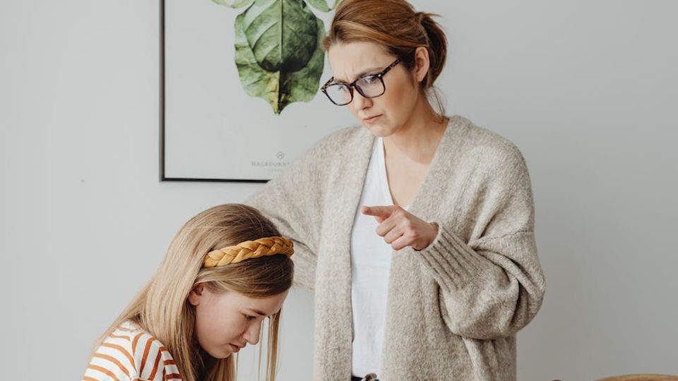 Evita las discusiones con tu hijo adolescente